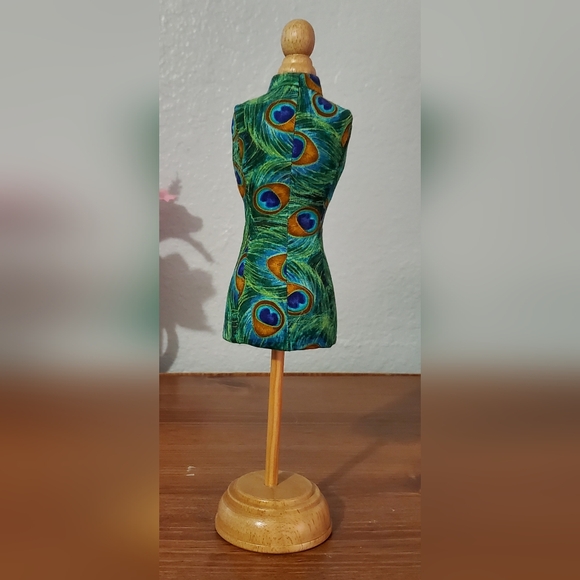 Dritz, dressform pin cushion NIB - Picture 4 of 14